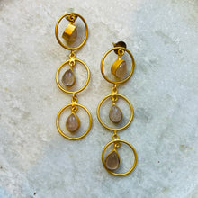 Load image into Gallery viewer, Bailey Earrings