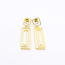 Load image into Gallery viewer, Bella Earrings